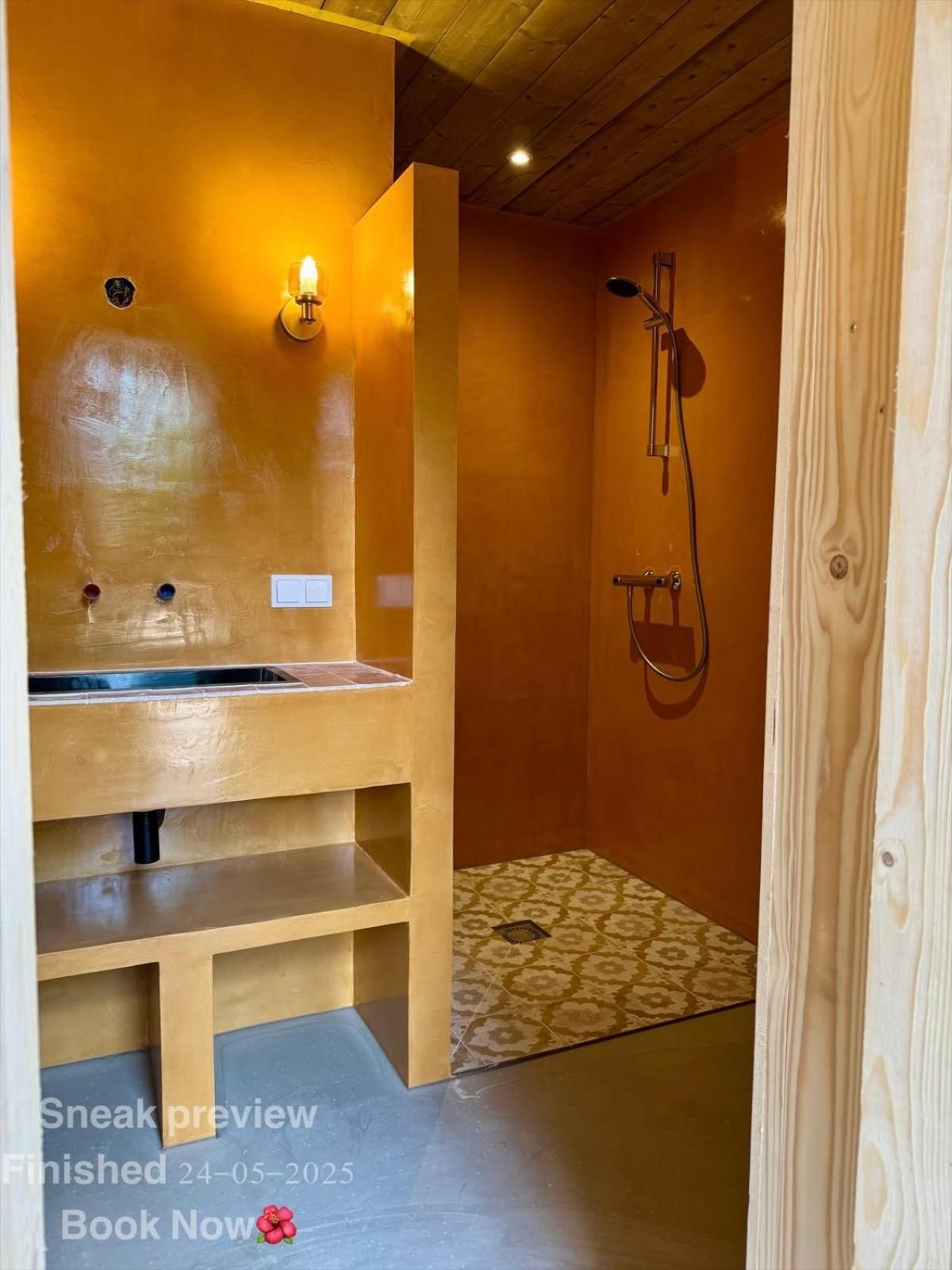 In De Aap - Appartementen & Guesthouse 卑尔根 外观 照片